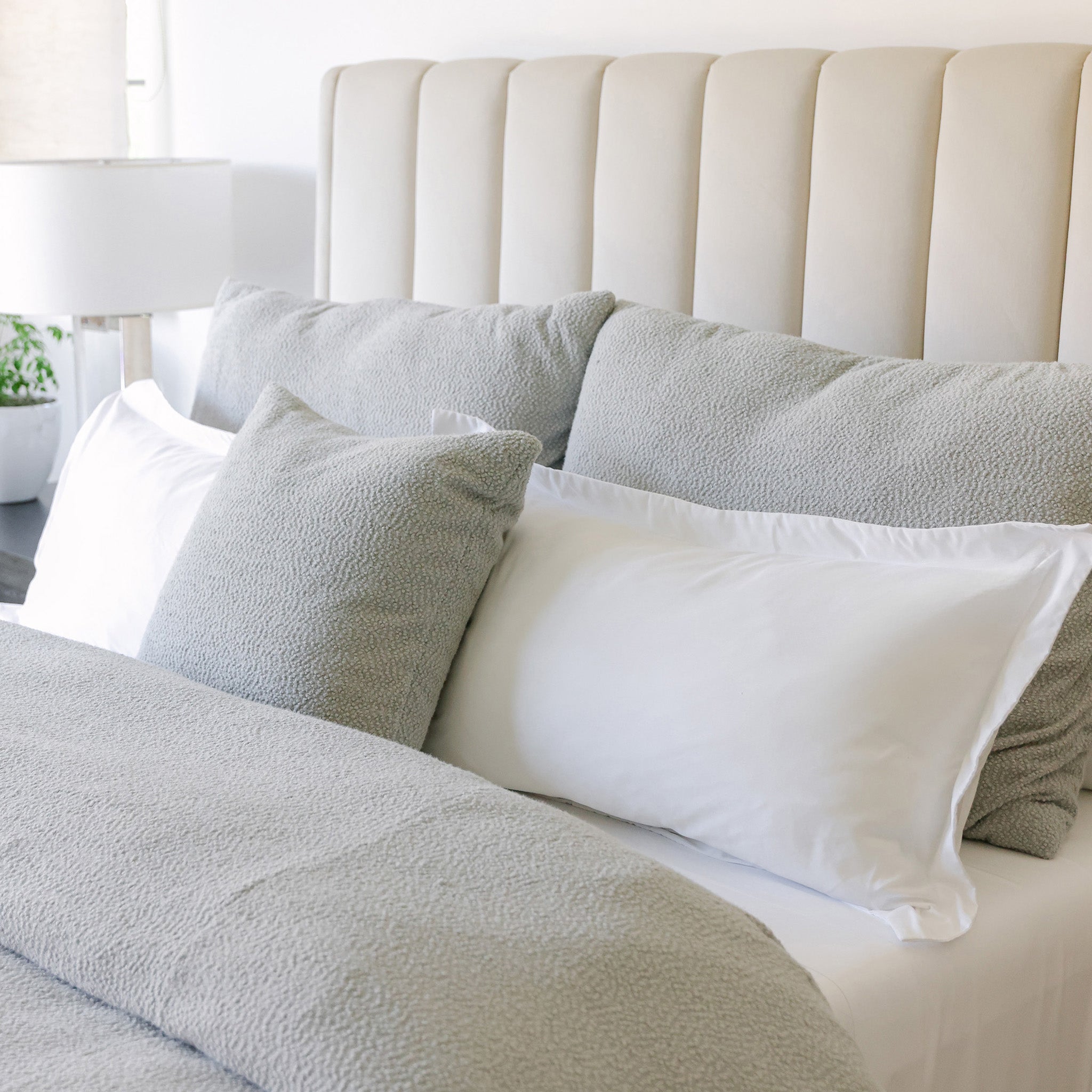 Bouclé lounge pillow silver