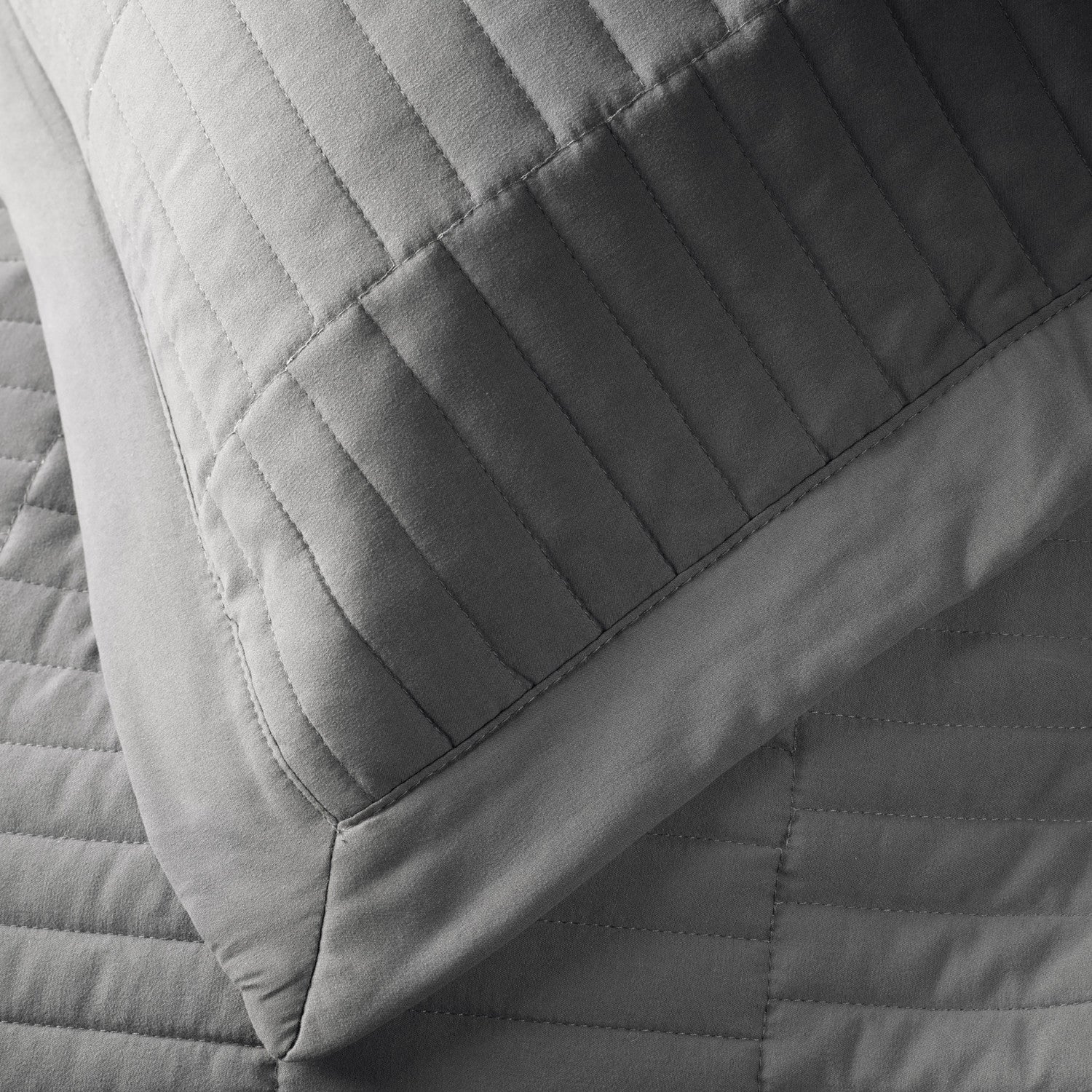 Graphite/Whisper Gray